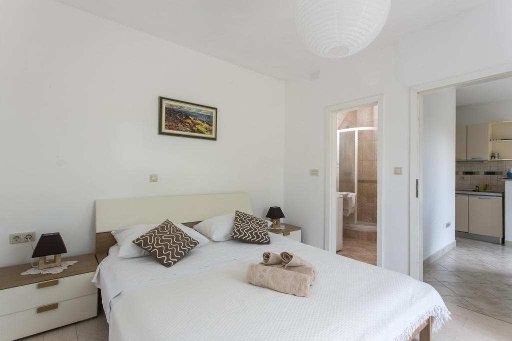 Apartments Maria Donje Celo Екстер'єр фото
