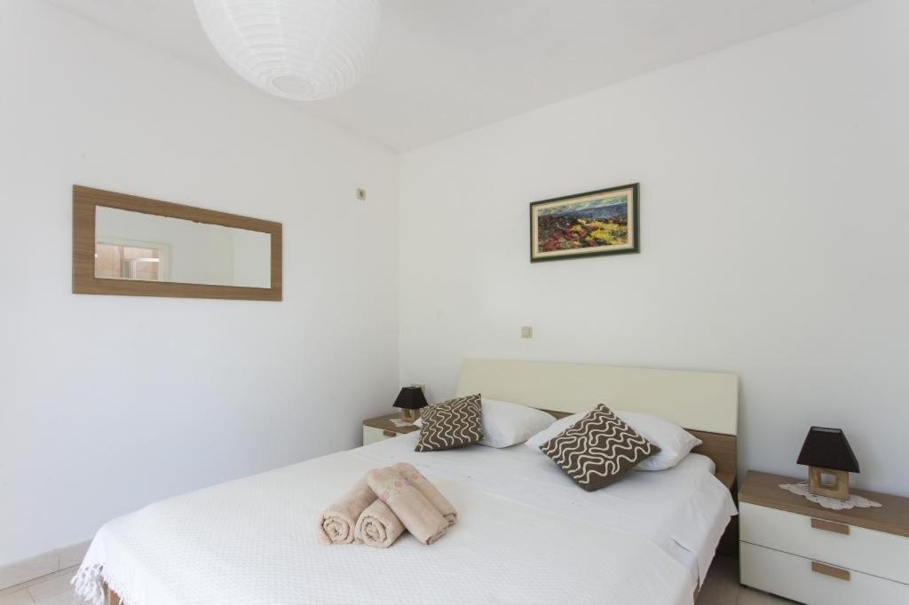 Apartments Maria Donje Celo Екстер'єр фото